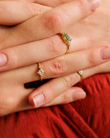 טבעת זהב בעבודת יד משובצת יהלומים טבעיים