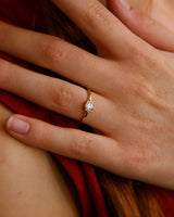 טבעת יהלום אובל וטייני היילו מעבדה