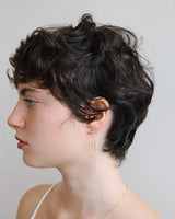 עגילי טיפה זהב לבן משובצים יהלום 0.05 CT