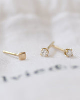 Petite white diamond earring (6052422025374)