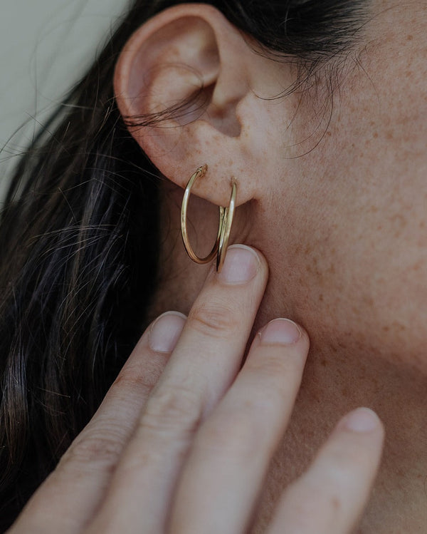 עגילי חישוק קלאסי