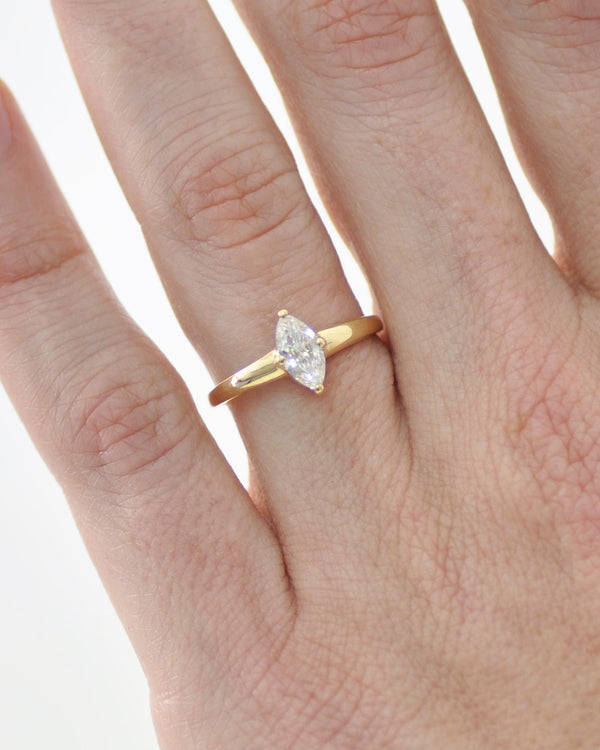 טבעת סוליטר מרקיזה