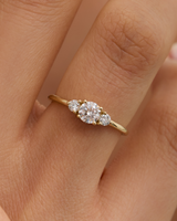 טבעת עינב שלושה יהלומי מעבדה