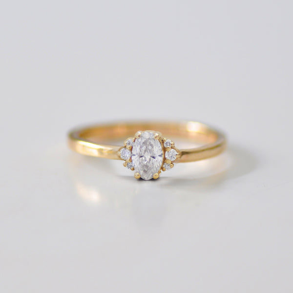 Oval diamond & tiny halo (6705153310878)