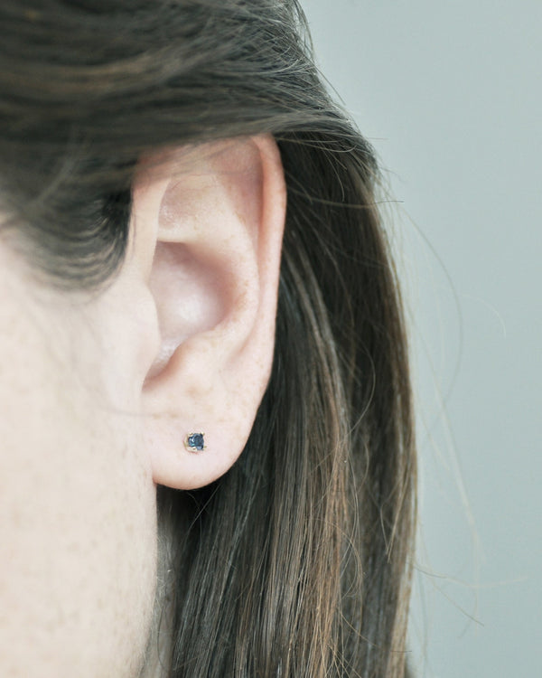 Petite blue diamond earring (6052398334110)