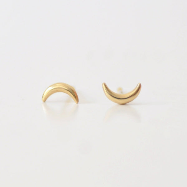 Small moon earring (6053708529822)