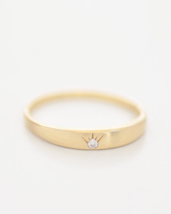 Taper diamond  ring (6052492116126)