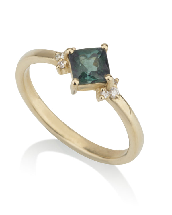 טבעת קושן טורמלין וטייני היילו